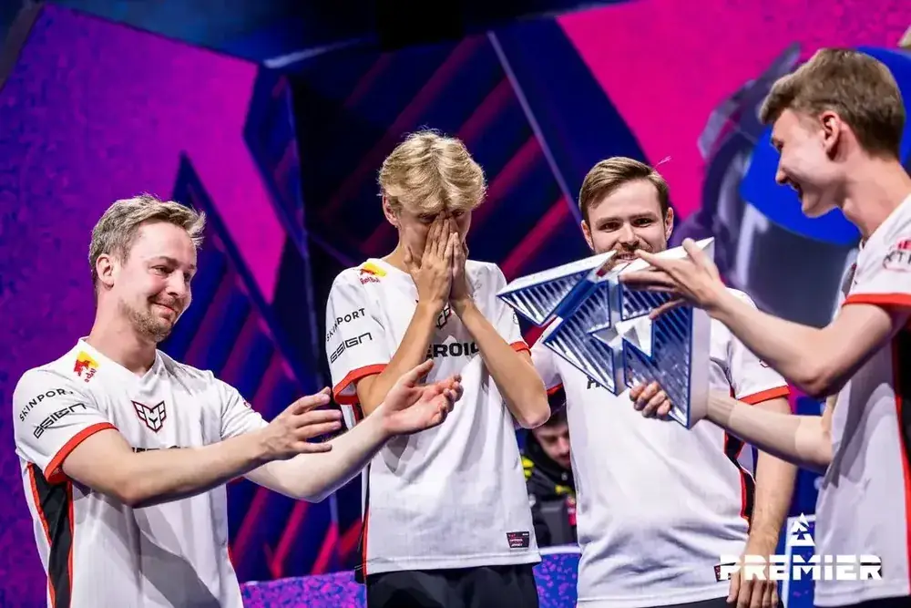 Team Heroic receiving the BLAST Premier trophy
